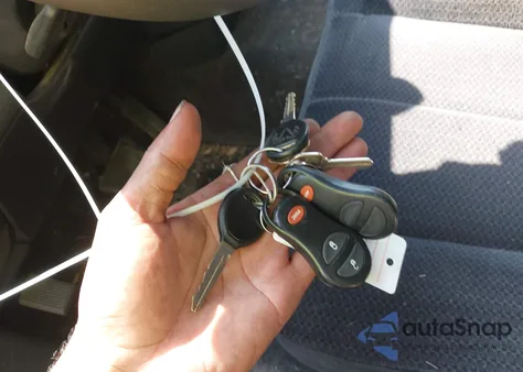 2005 Dodge Ram 1500 Slt/Laramie z USA, uszkodzony, nr VIN 1D7HA18DX5S355434